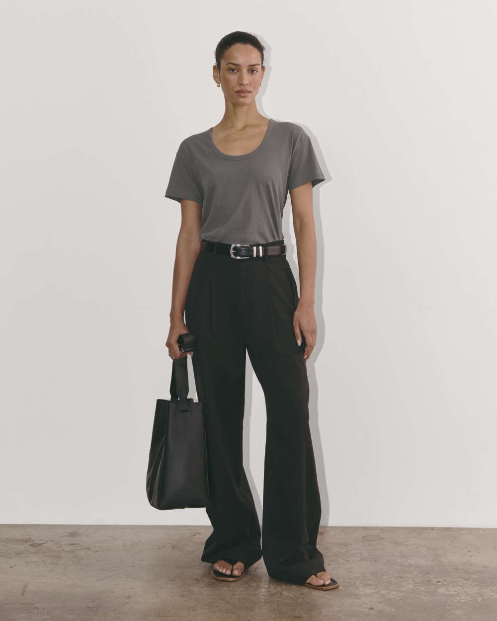 The Air Scoop-Neck Tee | Graphite