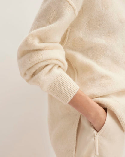 The Alpaca Polka Dot Oversized Crew | Snow / Canvas Polka Dot